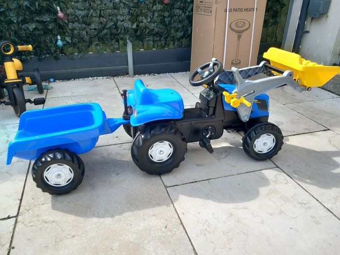 kids tractor and trailor