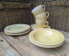 Arklow, Carrigaline, pottery, yellow pottery, yellow ceramics