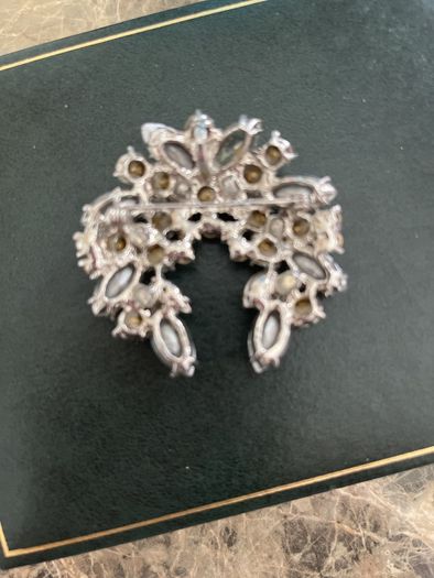 brooch