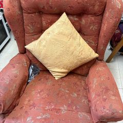 Recliner & Sofa