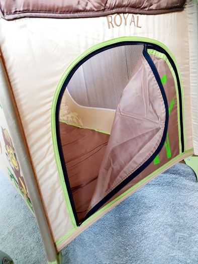 Travel cot