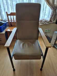 orthopaedic armchair