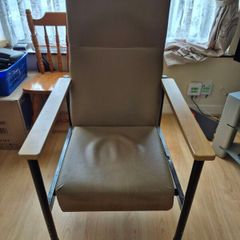 orthopaedic armchair