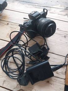 Canon M50 Mk 2 plus lense