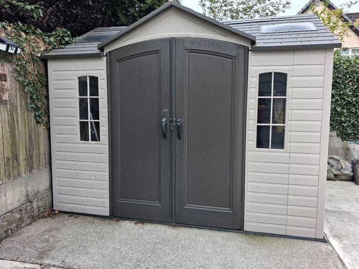 Lifetime brand 8 ft. X 10 ft. (3.05 metre X 2.44 metre) outdoor maintenance free storage shed