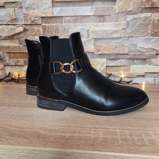 Black Women's Ankle Boots Gold Chain On The Side Gold Studs On The Edge Elastic On The Side, size 39