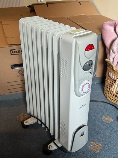 Mistral 9 fins oil radiator with timer