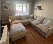 Corner sofa w/footstool