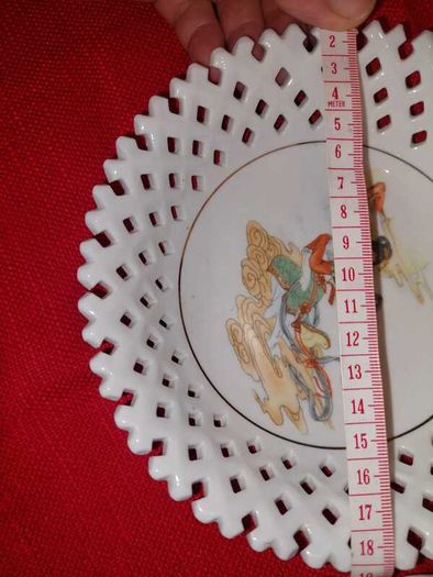 China Fruit Bowl / Serving Dish
