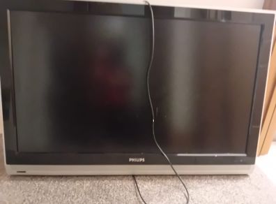 Two Tvs & 150 DVDs