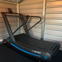 Curved treadmill