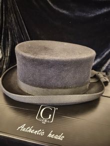 top hat