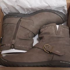 Women's Ankle Boots size EU38 Brand New - ordered the wrong size
