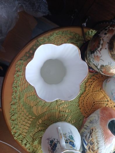 TARA porcelain vases