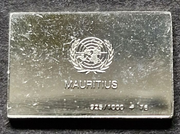 Franklin Mint Flags Of United Nations  Sterling 925 Silver (Price is For 1 Flag)