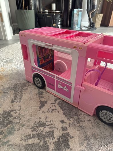 Barbie truck and Minnie Mouse house