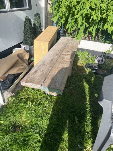 wooden bench