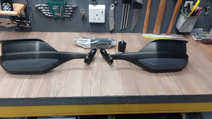 BMW Handguards