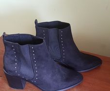 Black shoes