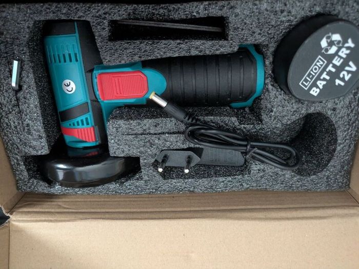 Portable Angle Grinder rechargeable in box