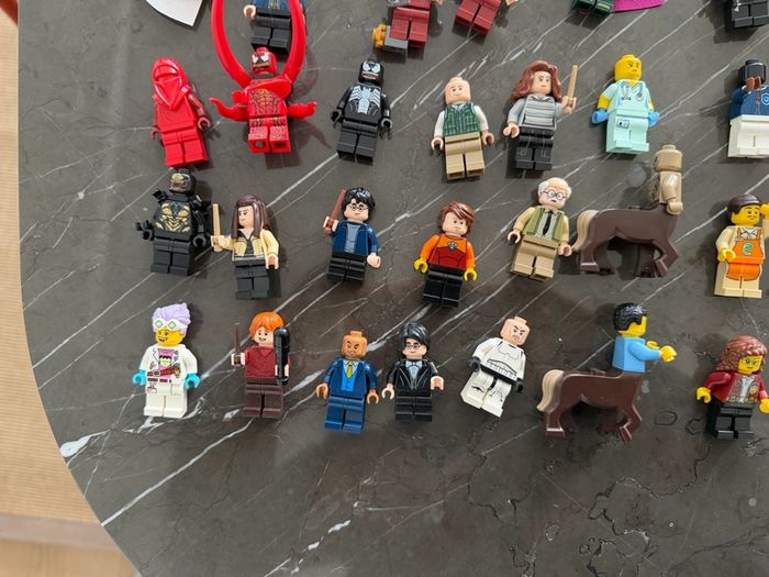lego mini figures