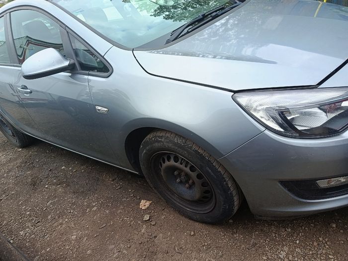 Opel astra saloon 1.3 diesel 2014 for breaking only