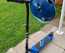 Aero G6 LED Electric Scooter Blue with helmet