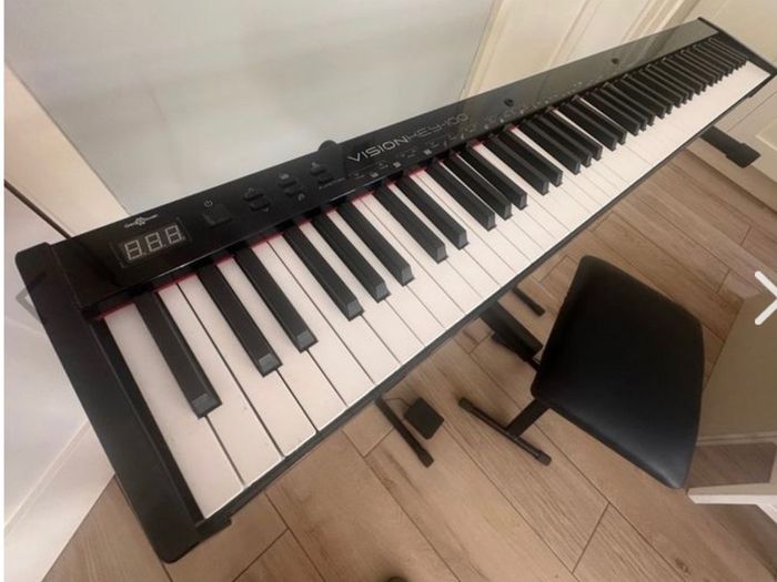 Digital keyboard Piano (VISIONKEY-100) barely used