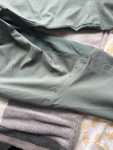 Lululemon Men's Army Green Joggers Large