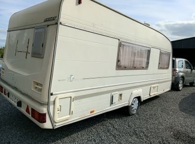 caravan 3 bads