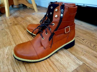 Brown Lace-Up Boots with Double Zip