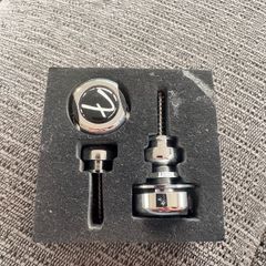 Fender strap locks