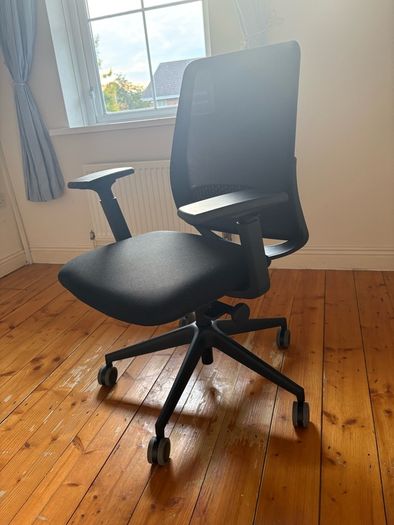 Black Ergonomic Office Chair Excellent Condition EUR 60 ONO