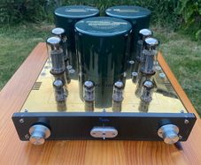 Legendary Yaqin MC-10L Integrated Valve Amplifier Celebrated audiophile vacuum tube performance at a highly affordable price point. Striking design aesthetic. In immaculate condition. Superb sound staging and tonal warmth. Original RRP was around Euro 650