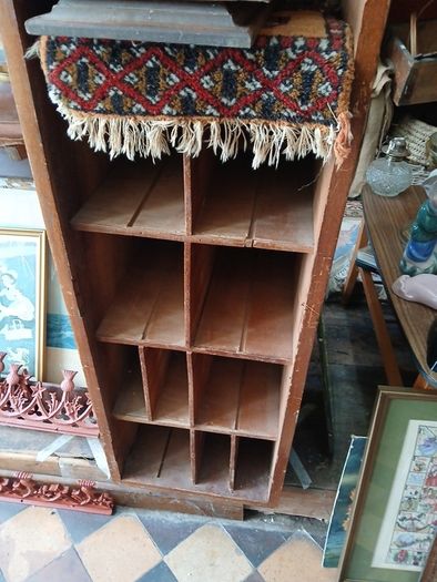 Pigeon hole cabinet