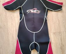 Wet Suit   Age 9-10