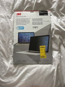 3M black privacy filter Macbook Pro 13
