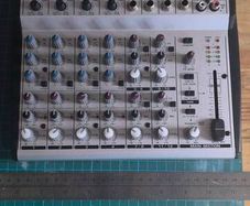 Behringer Mixer UB1202