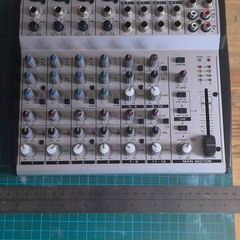 Behringer Mixer UB1202