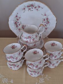 Paragon "Victoriana Rose" teaset