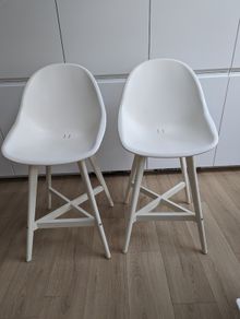 2 x bar stool / bar chairs