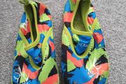 Kids swim shoes. Size 1/33