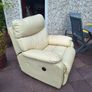 Electric recliner chair Image 3