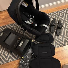 Maxi Cosi Tinca Car Seat with extras