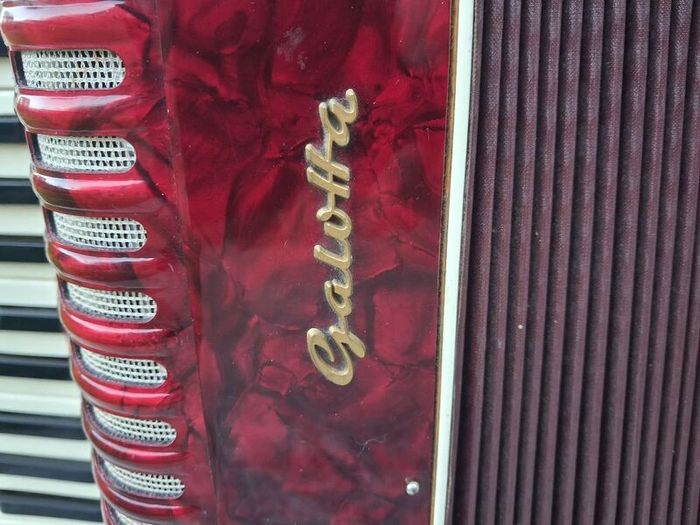 Galotta 12 bass piano accordion