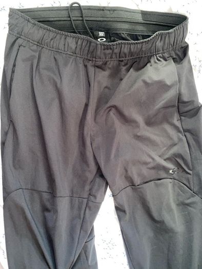 Oakley bottoms Pants size XL brand new