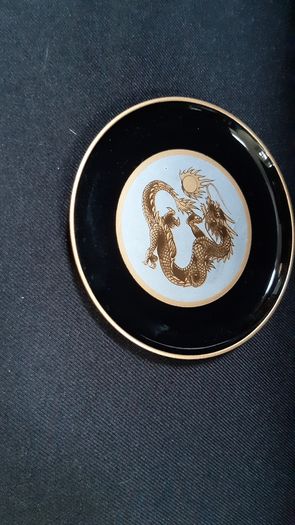 The Art of Chokin Vase and Placemats