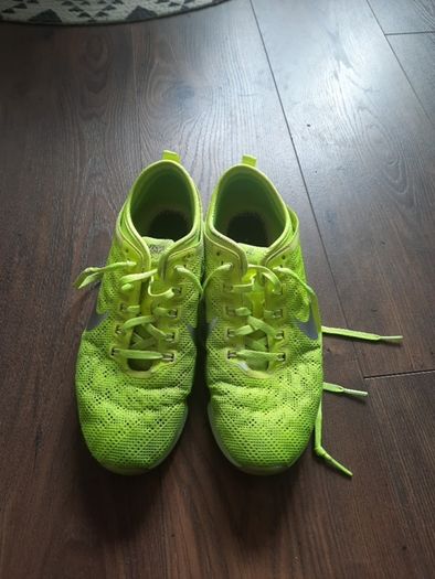 Nike shoes size 6UK yellow
