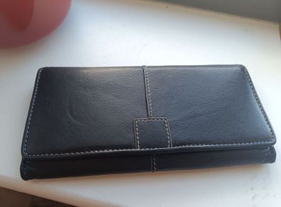 Benetton minimalistic purse