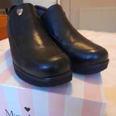 ladies shoes